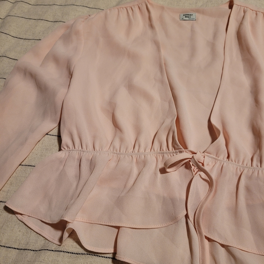 ARITZIA Sunday Best Cropped Tie-Front Blouse | S | - Picture 3 of 6